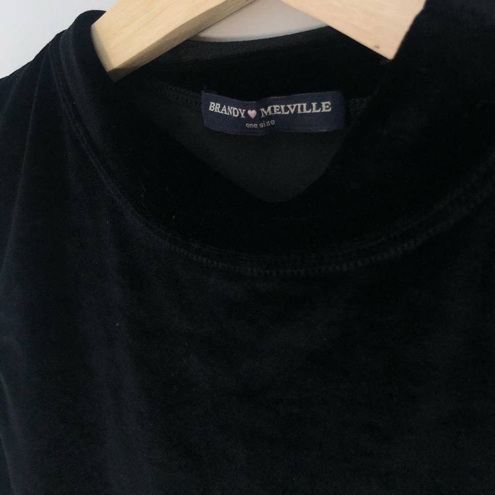 Brandy Melville Crop tank - Picture 2 of 4